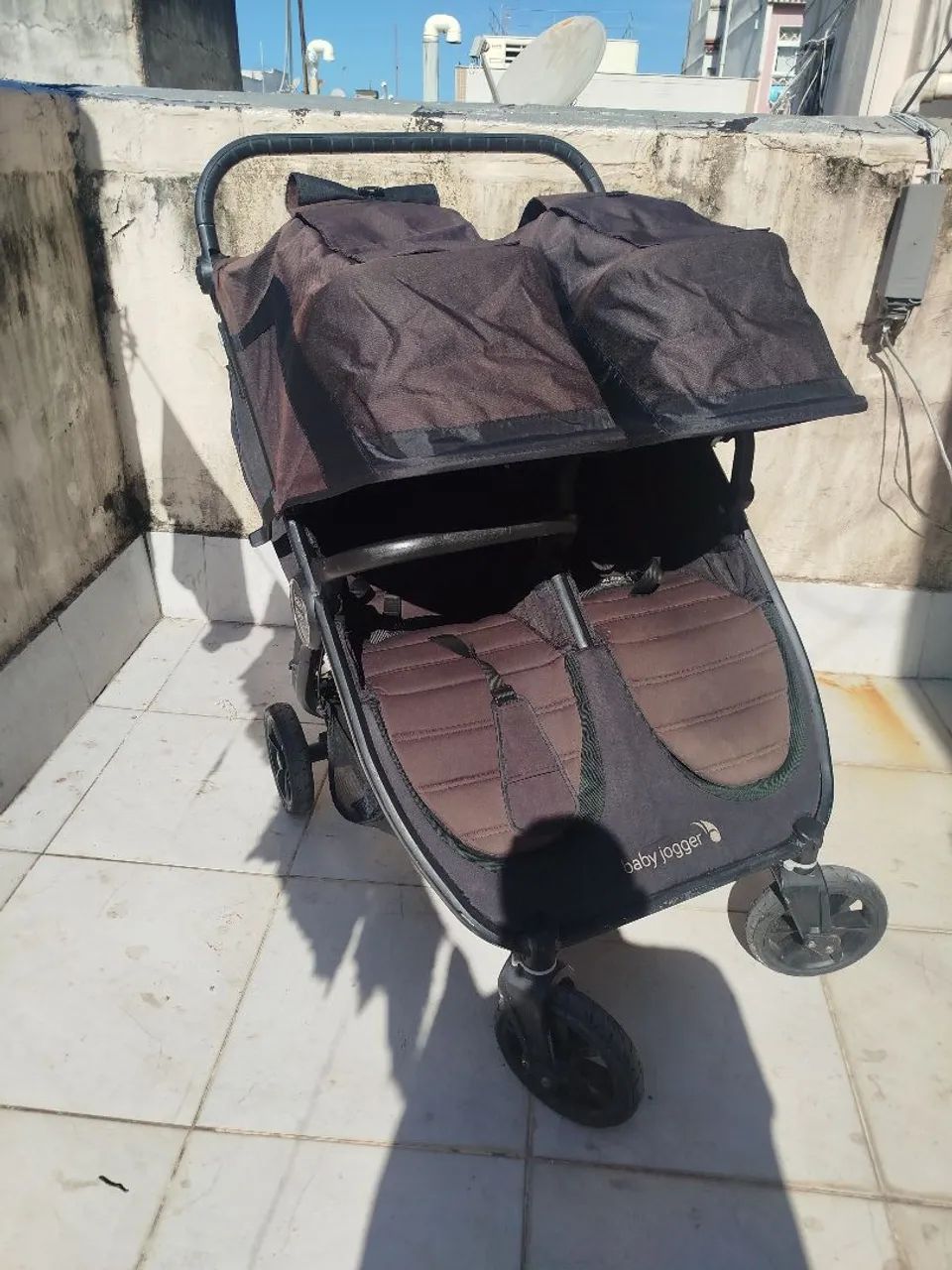Carrinho Duplo de Bebe