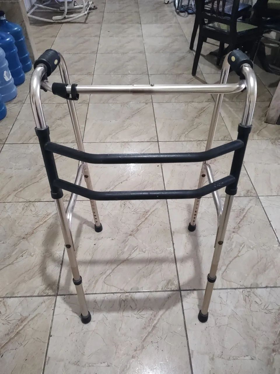 Andador em aluminio