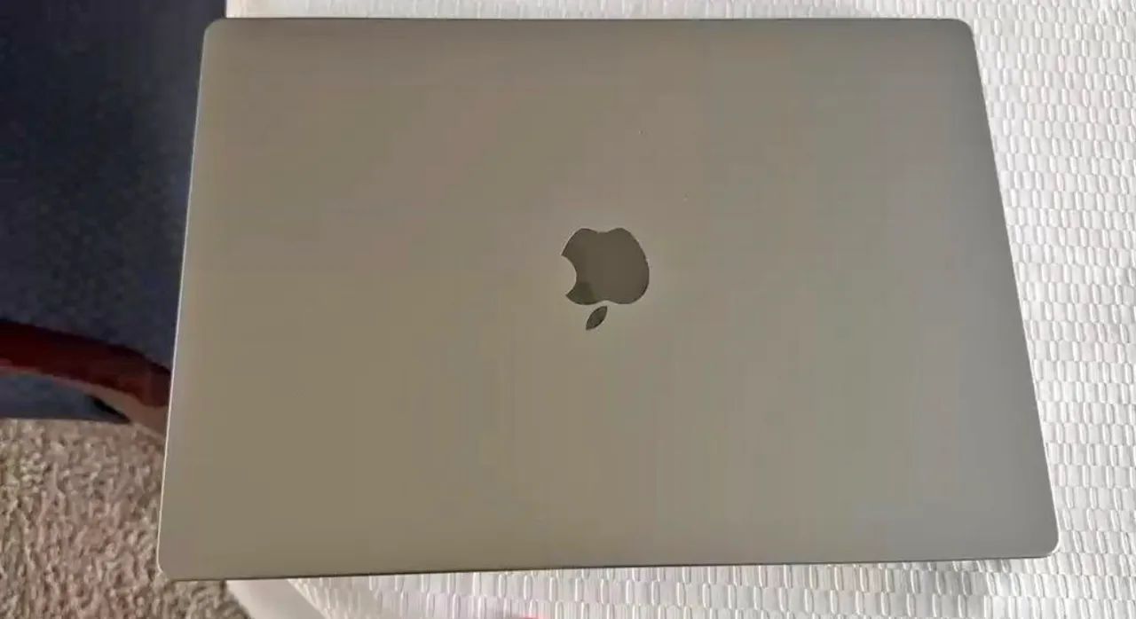 MacBook M1 Pro 16GB 512SSD 16 impecável 