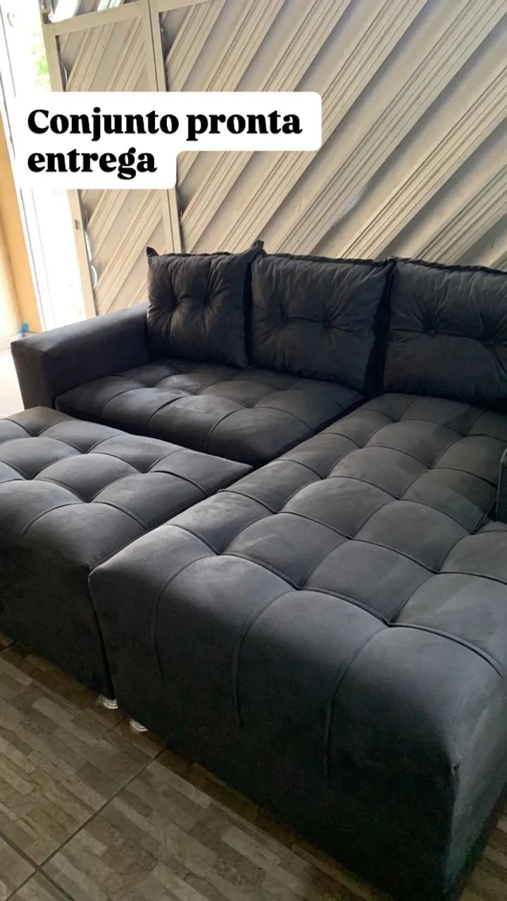 Queima de estoque. Sofá . Qualidade qualidade 