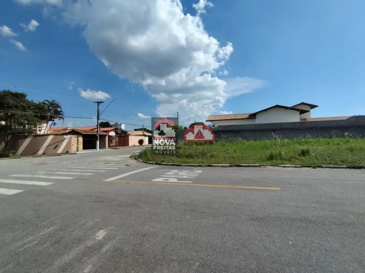 Terreno Padrão em Pindamonhangaba - Foto 2