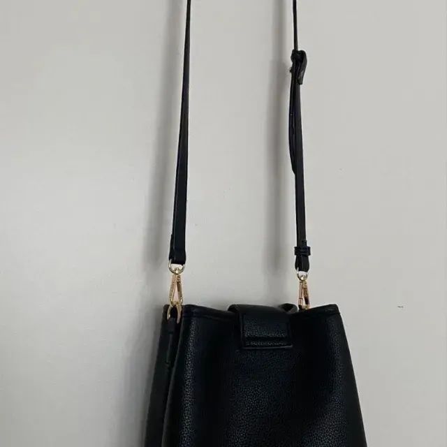 Bolsa Preta Arezzo - Foto 4