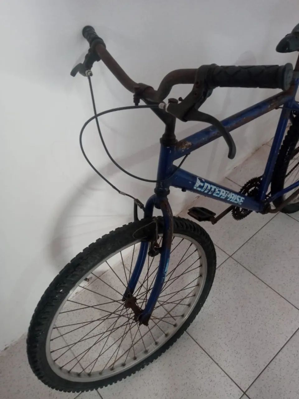 Bicicleta Aro 26 Usada - Precisa de Conserto - Foto 4