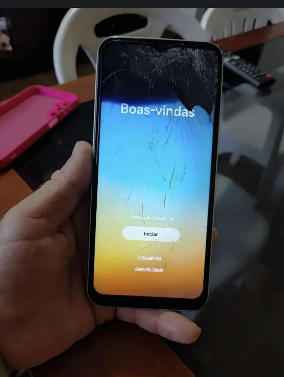 smartphone samsung galaxy A 14 com tela trincada mas funcionando normalmente  - Foto 2