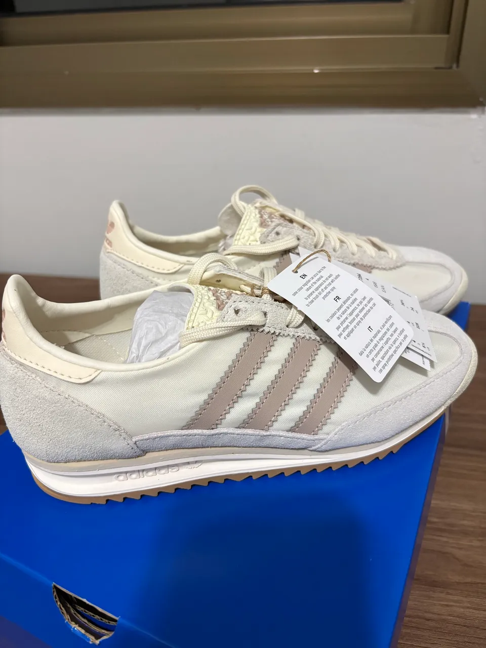 adidas gazelle silver green womens Adidas Superstar Made In France White Black main image 0