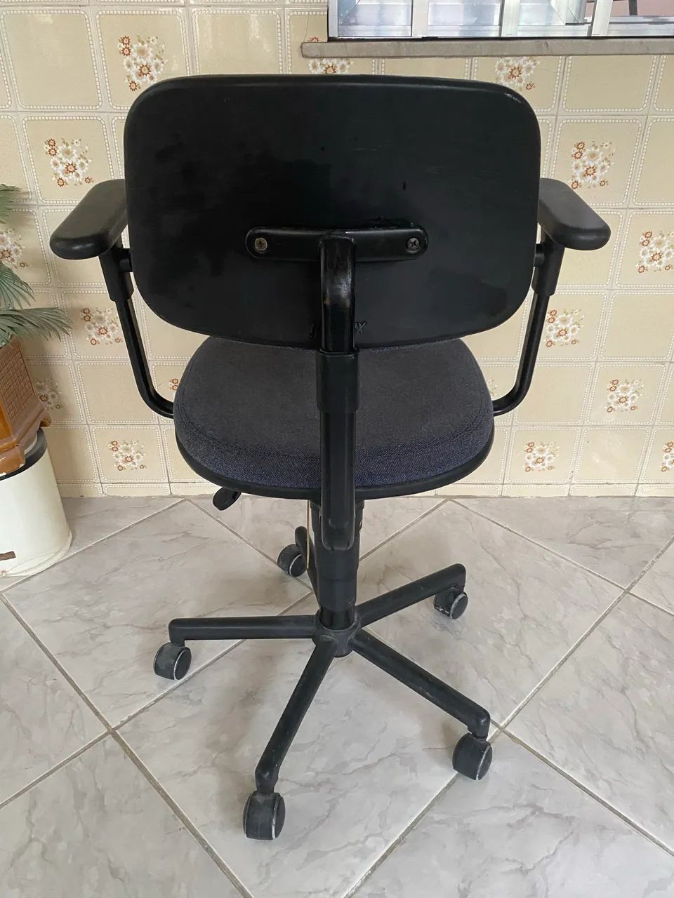 Cadeira de escritório - Foto 4