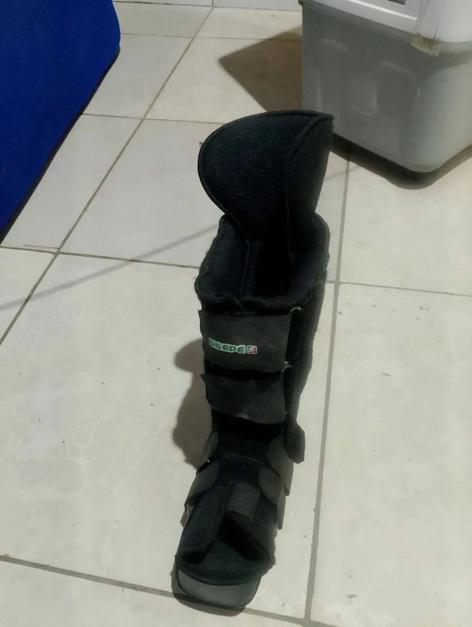 Botas ortopédica e mobilizador de ombro - Foto 5
