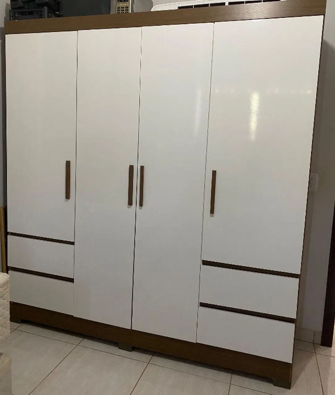 Guarda-Roupa 