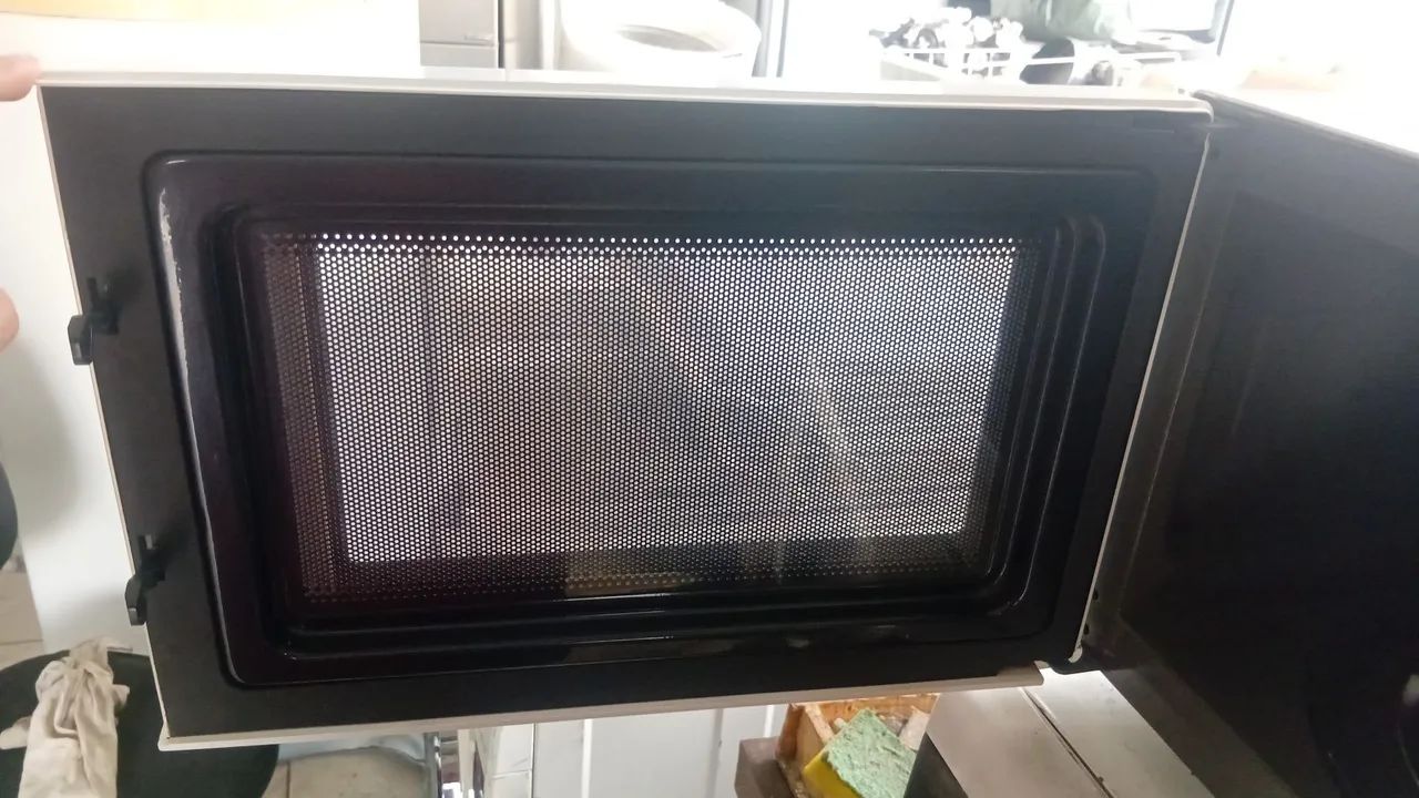 Microondas LG MS3052R 30L 127v - Foto 3