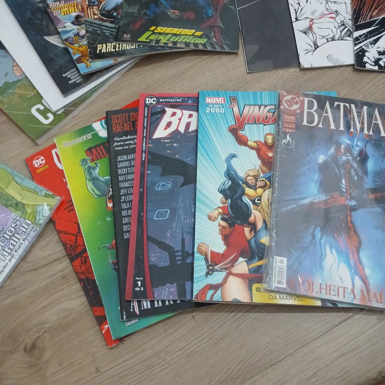 Lote diversas hqs marvel e Dc - Foto 4