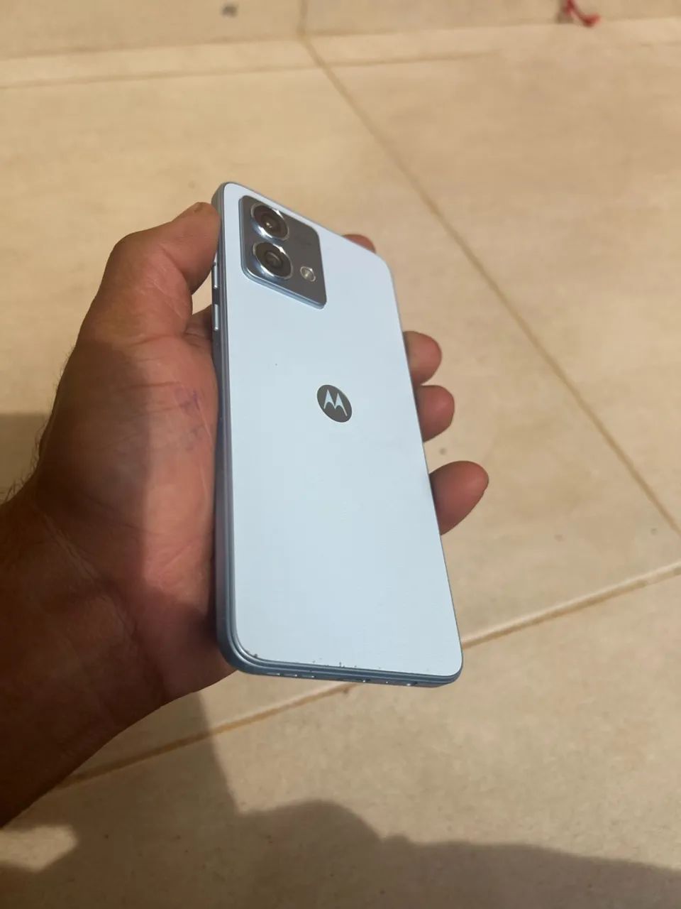 Moto g84