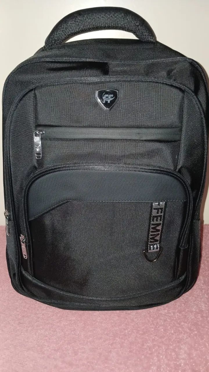MOCHILA PRETA - NOVA E PRONTA ENTREGA