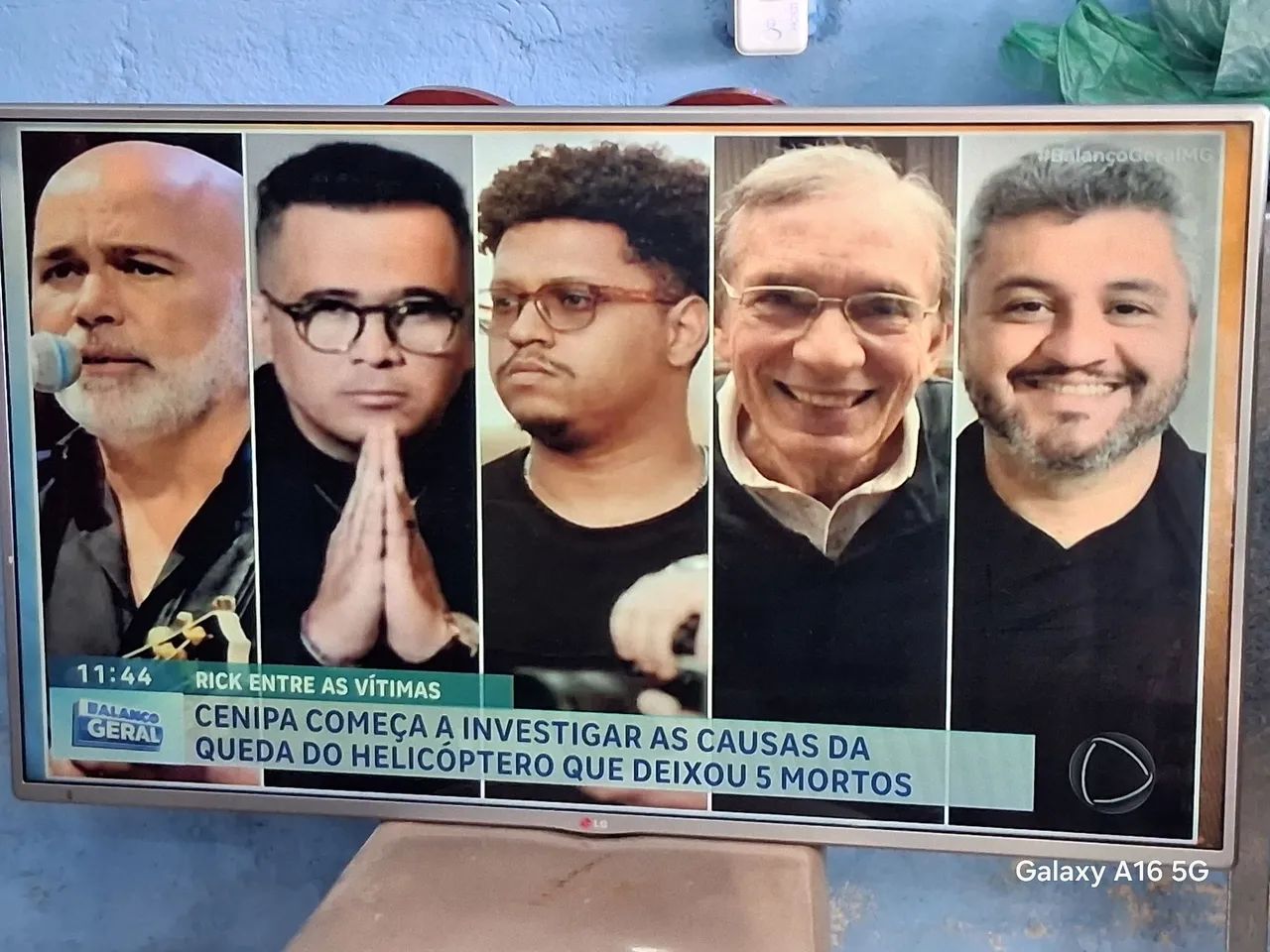 Vendo tv 49polegadas ismart  - Foto 3