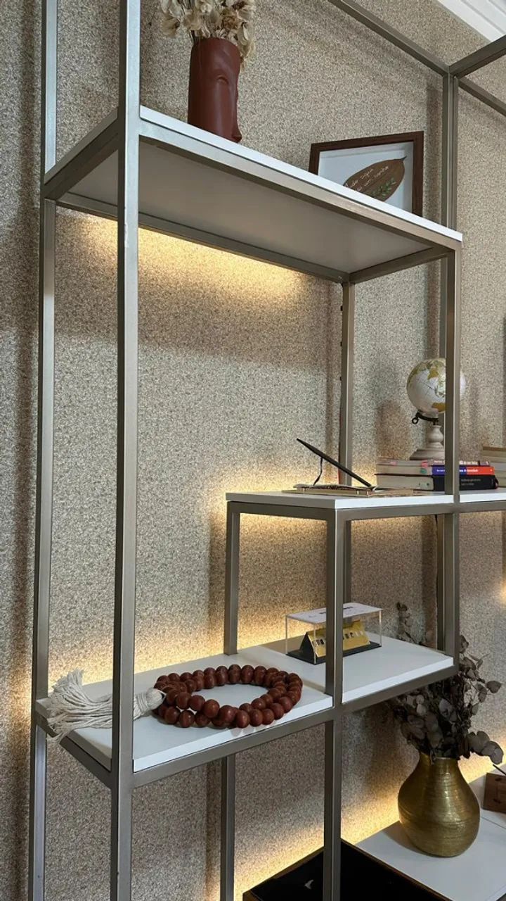 Estante em metal com led - Foto 2