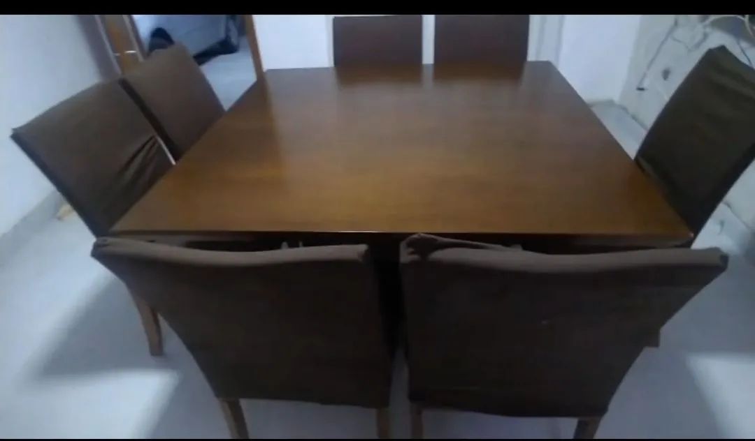Mesa elegante com 8 cadeiras. 2.500, - Foto 2