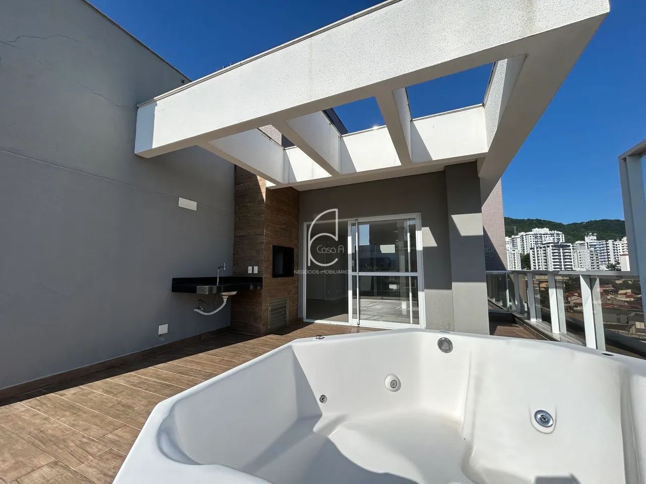 Apartamento Cobertura 3 dormitórios no Itacorubi, Florianópolis/SC - Foto 2