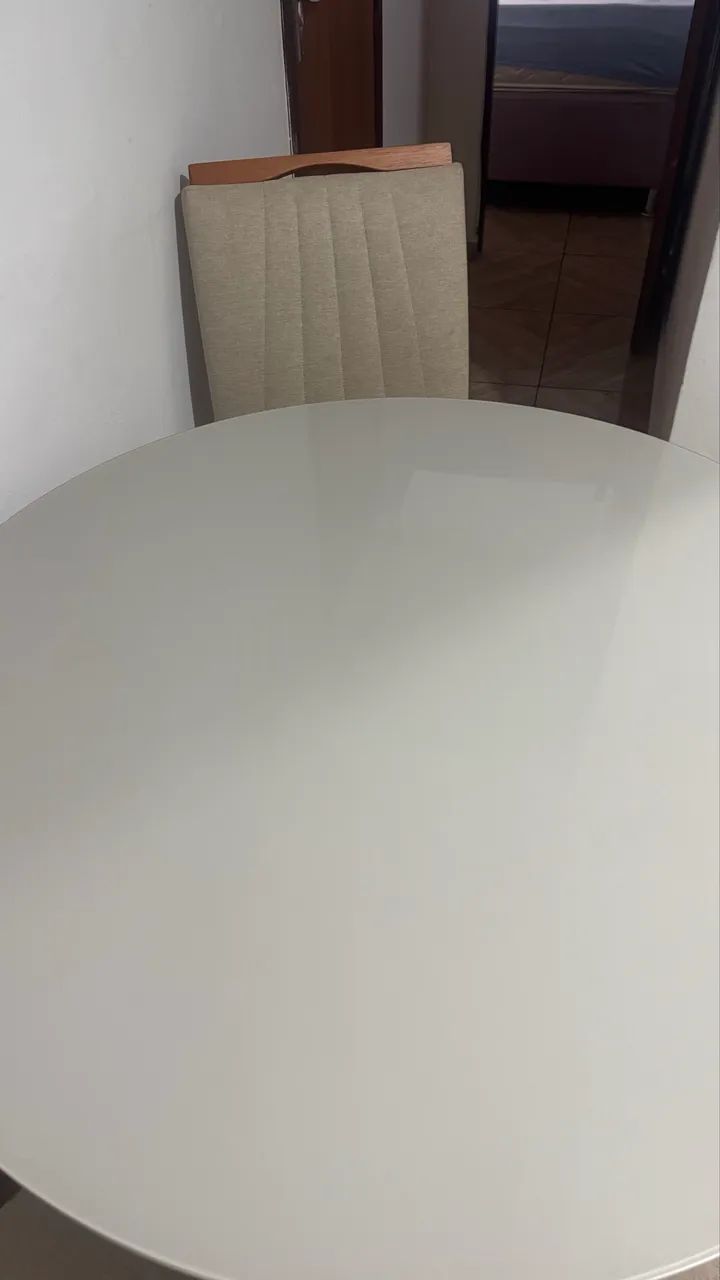 Mesa com tampa de vidro e 4 cadeiras - Foto 5