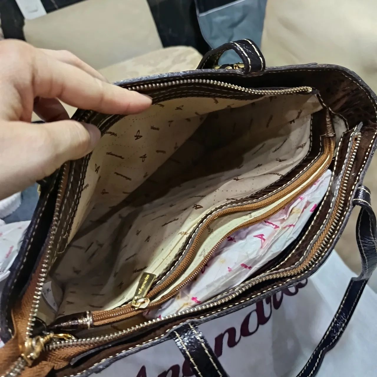 Bolsa se Couro Legítimo Anandra  - Foto 4