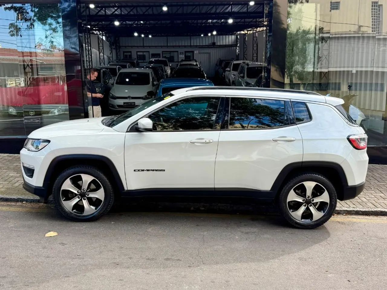 Jeep Compass Longitude 2.0 4X2 Flex 16V Aut. 2017 - Foto 3