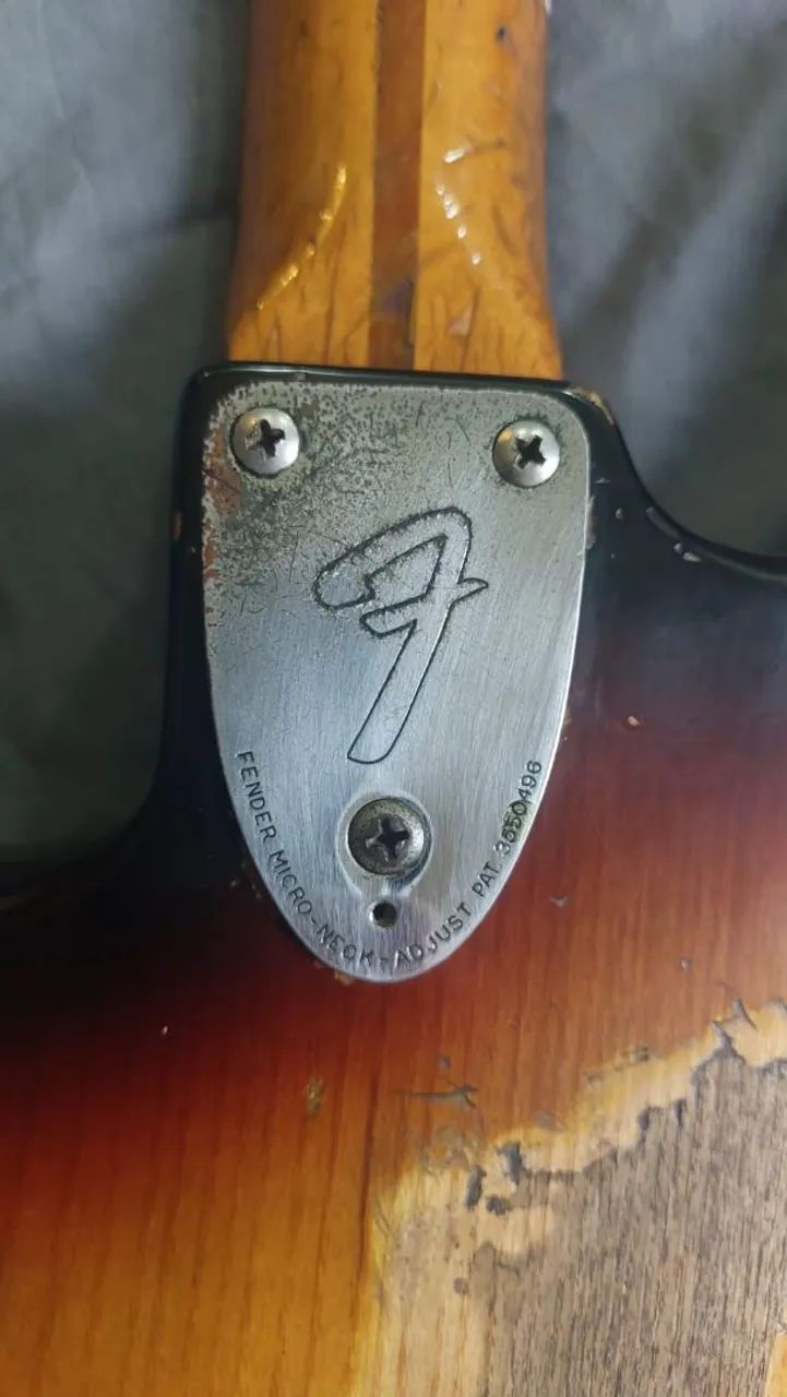 Fender Stratocaster 1976  EUA sunburst  - Foto 4