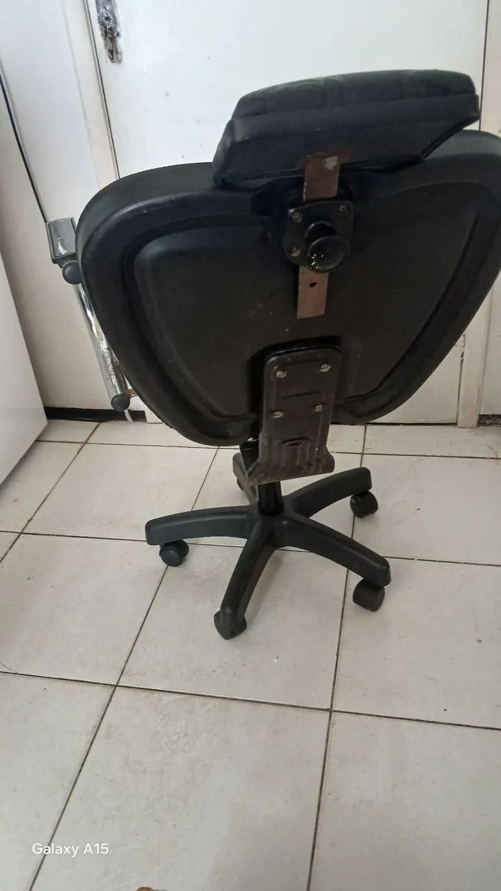Cadeira pra salão Cabeleleiro/Design sobrancelha  - Foto 5