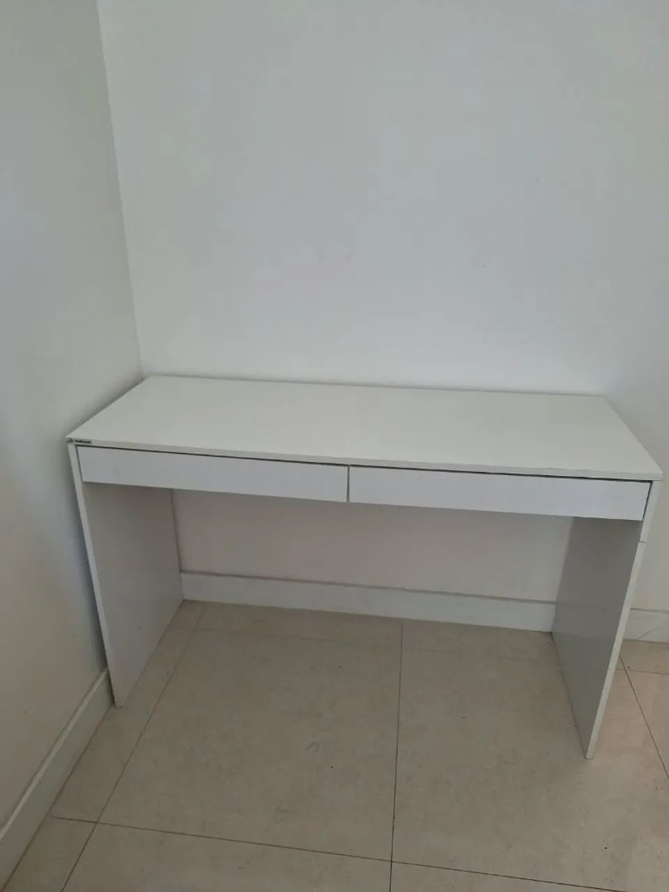 Mesa de estudo em bom estado ! - Foto 2
