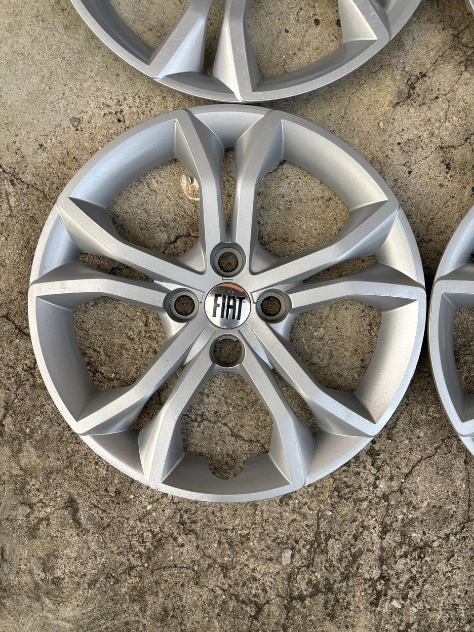 Jogo calotas originais Fiat Argo aro 15 - Foto 2