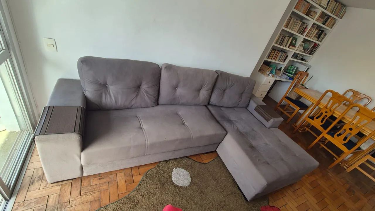 VENDO SOFÁ RETRÁTIL E RECLINÁVEL CINZA - ÓTIMO ESTADO -  TECIDO SUEDE CINZA - CONFORTÁVEL - Foto 2
