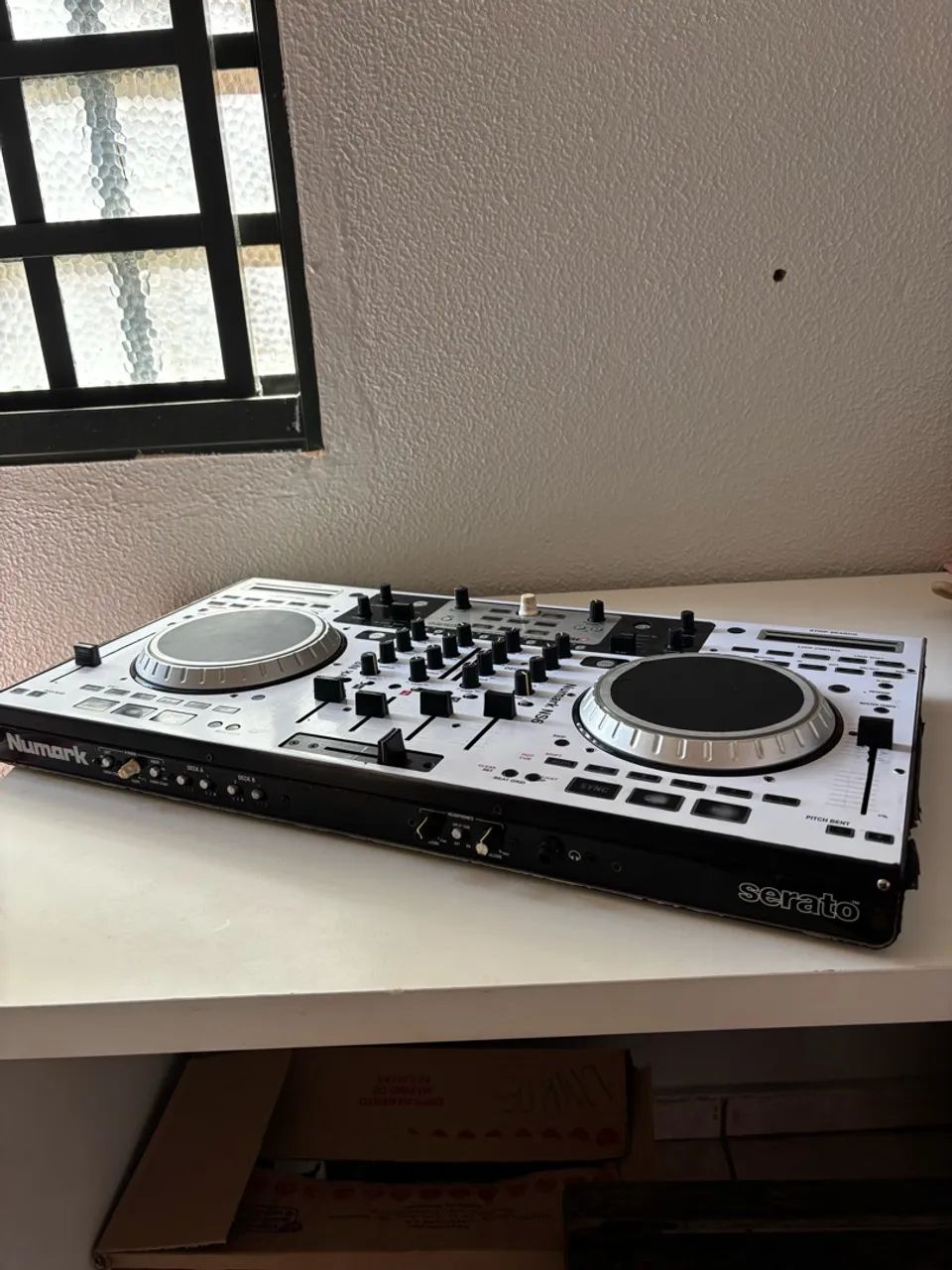 Controladora numark NS6 + case sob medida  - Foto 3