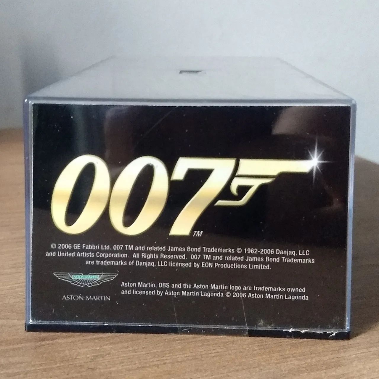 Miniatura carro Aston Martin DBS - 007 - Foto 3