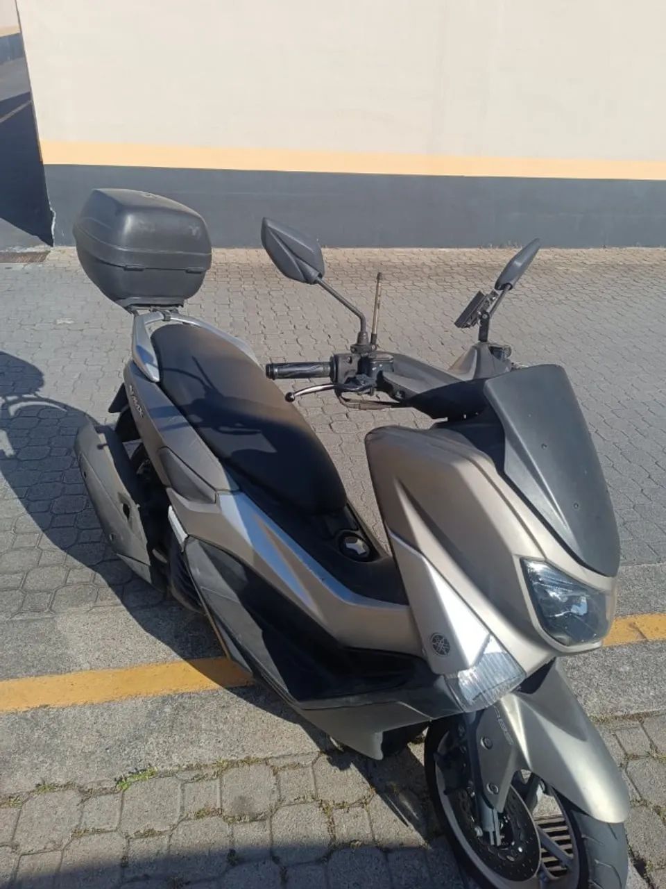 Vende se moto nmax
