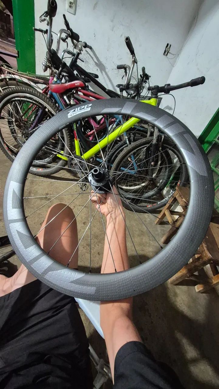 Roda zipp 404 firecrest - Foto 4