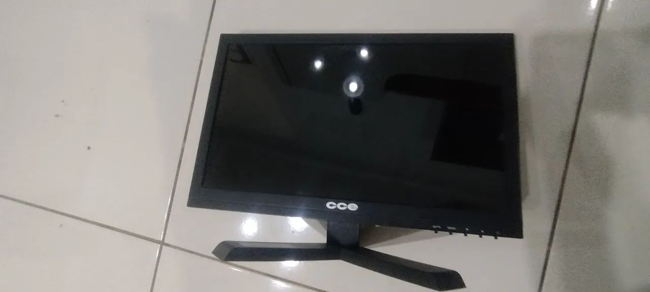 Monitor 15,6 CCE  - Foto 3
