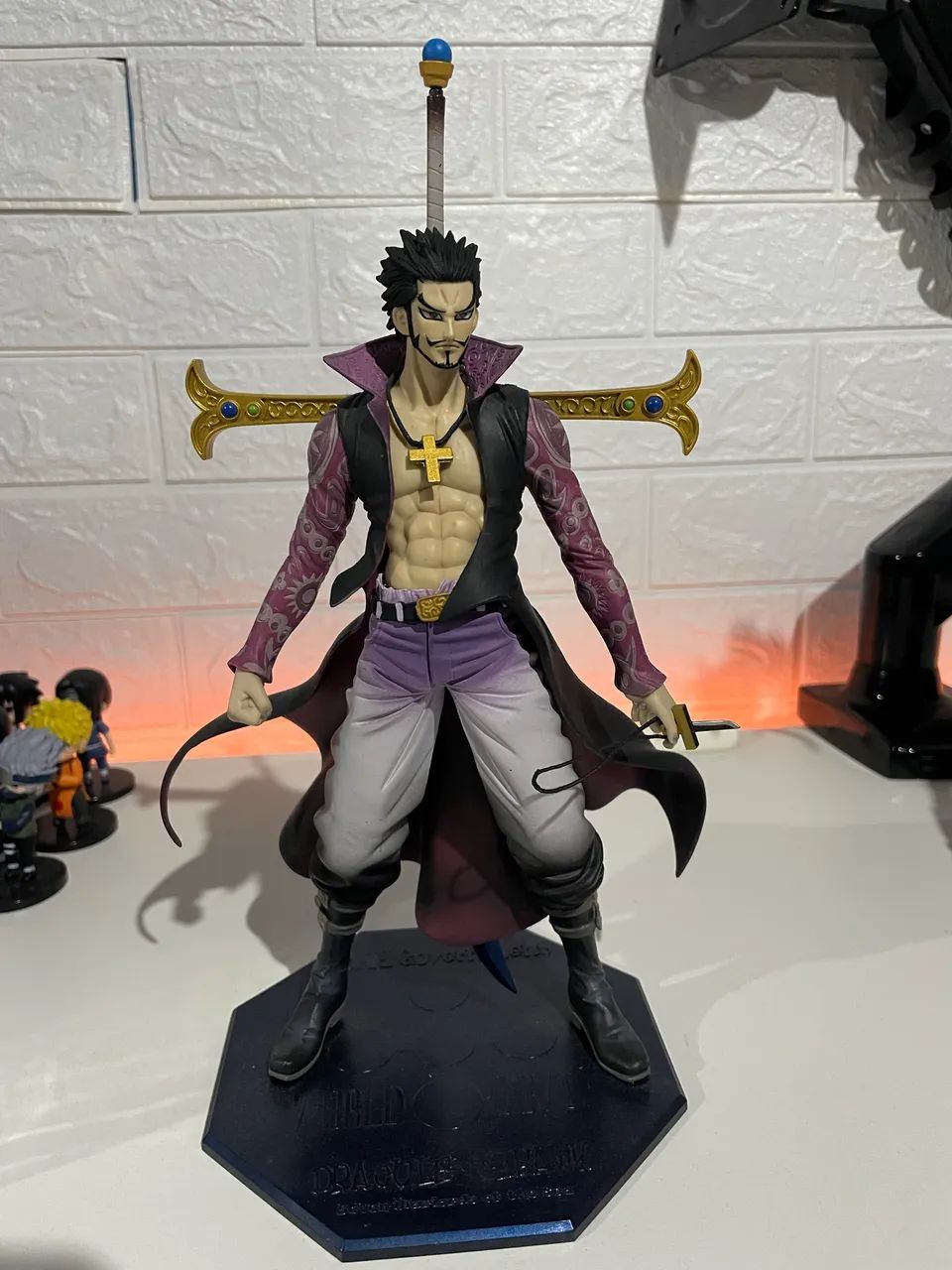 Figure Dracule Mihawk