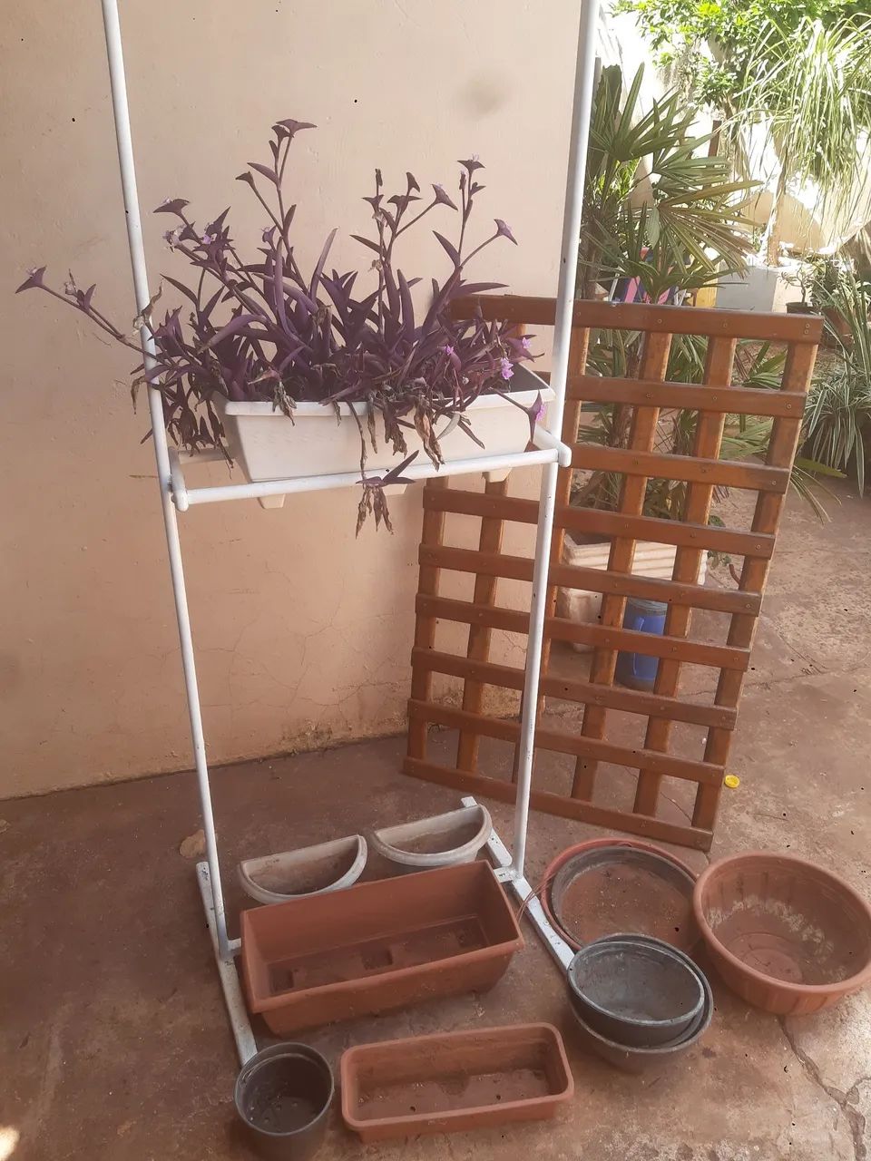 Vasos e Expositor para plantas tudo que está na foto por RS 147.00  - Foto 4