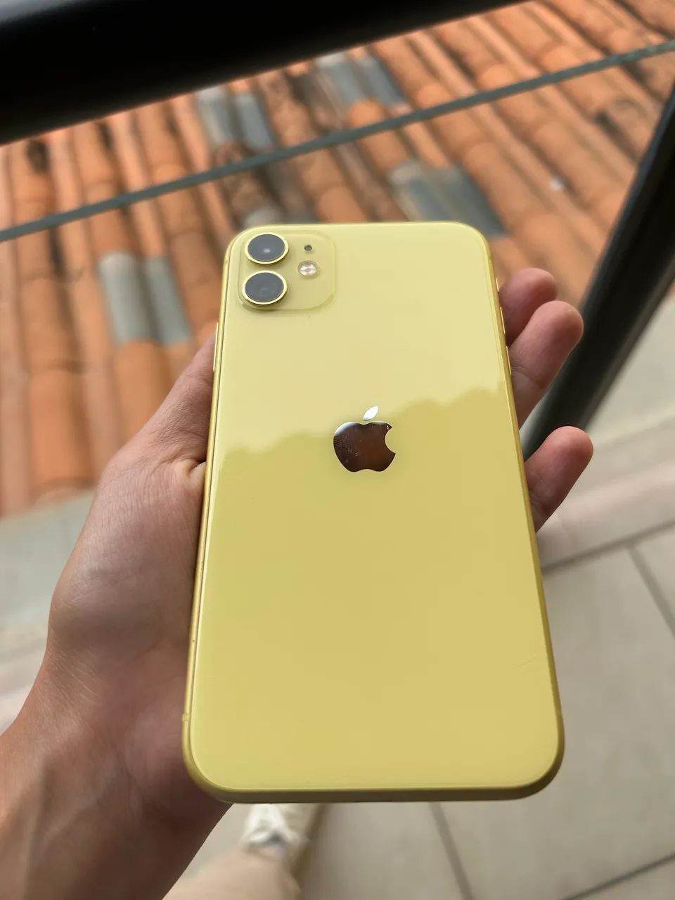 iPhone 11 64GB Amarelo - Funcionando Perfeitamente