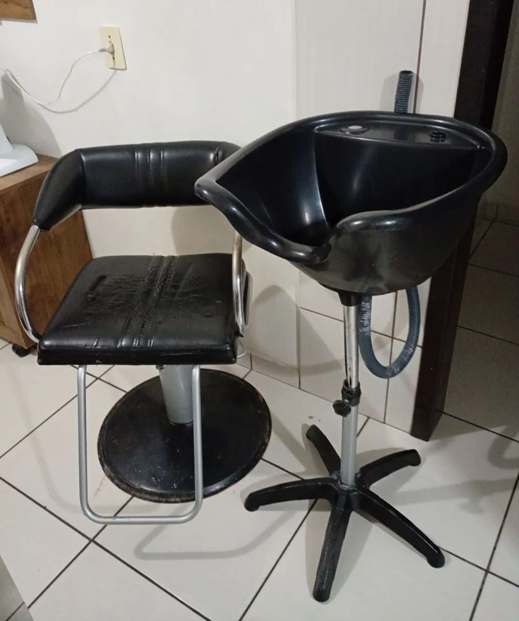 Lavatório portatil e cadeira de cabeleireiro 