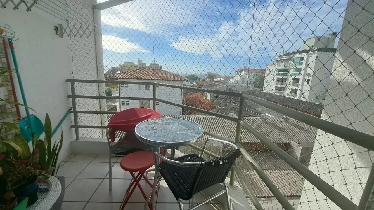 Apartamento de 1 quarto, 1 vaga e sacada com Churrasqueira em Canasvieiras - Florianópolis - Foto 2