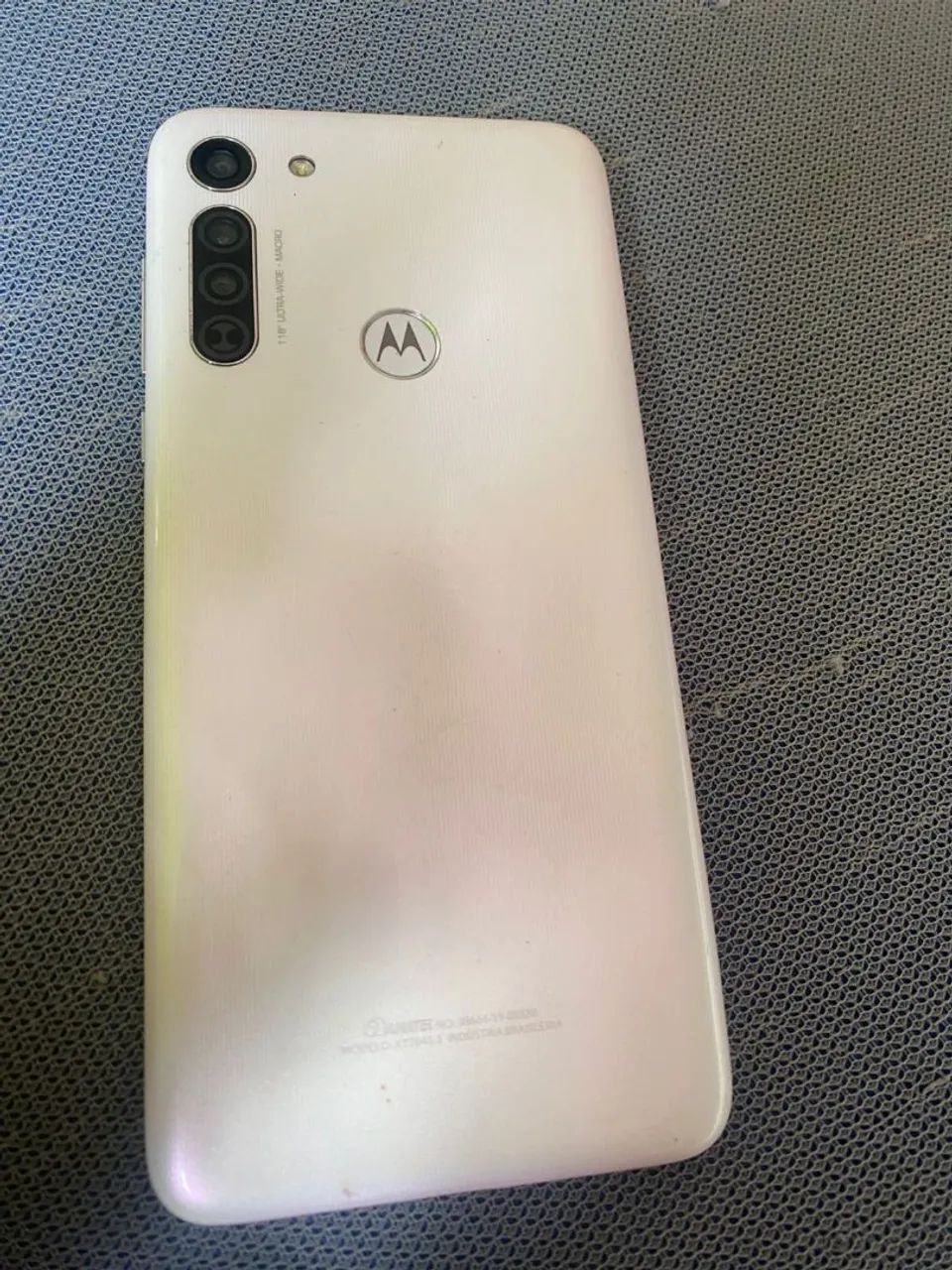 Smartphone Motorola g8 na cor branca - Foto 3