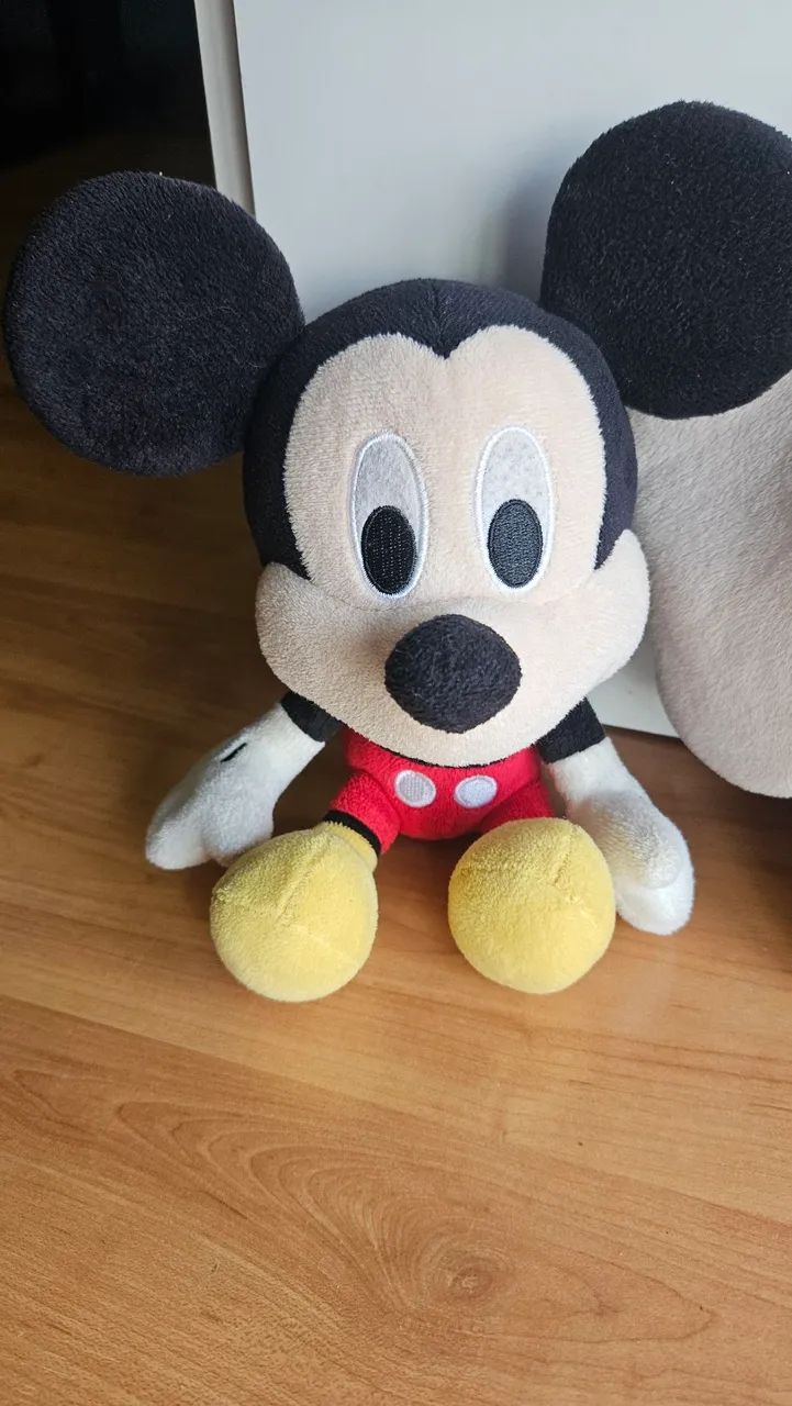 Pelúcias da Disney Mickey Mouse e Dumbo. - Foto 2