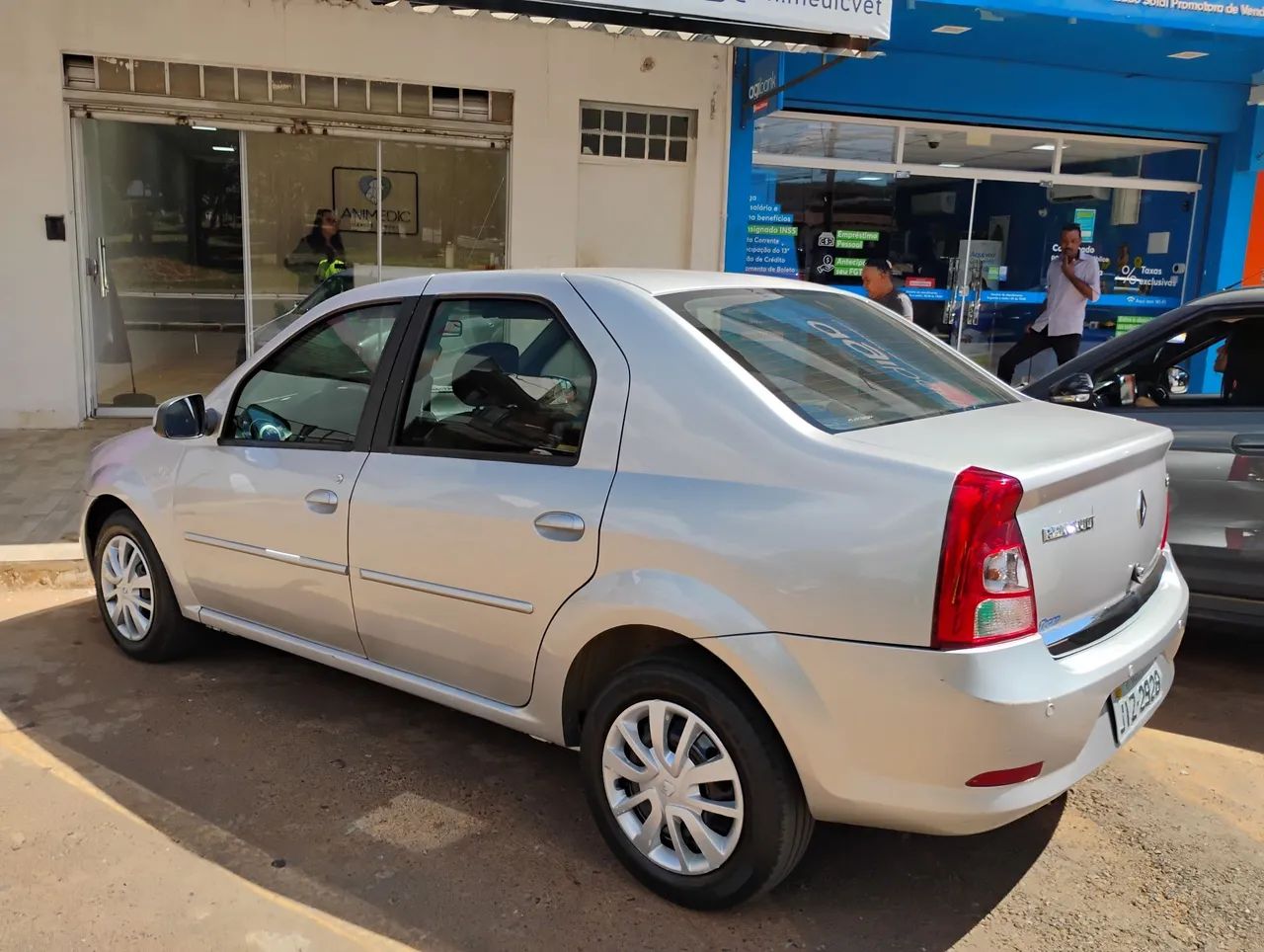Renault Logan 2011