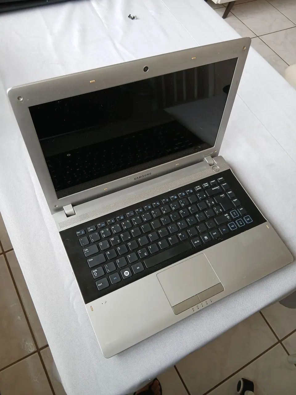 Notebook Ultra Lite X 2021 ? AMD E-350 + SSD 128GB e 4GB de RAM