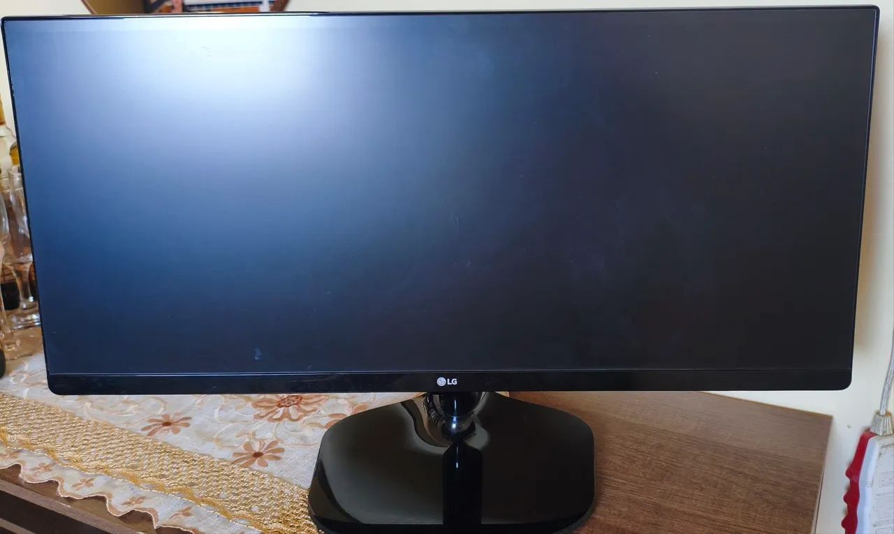 Monitor LG UltraWide 25 