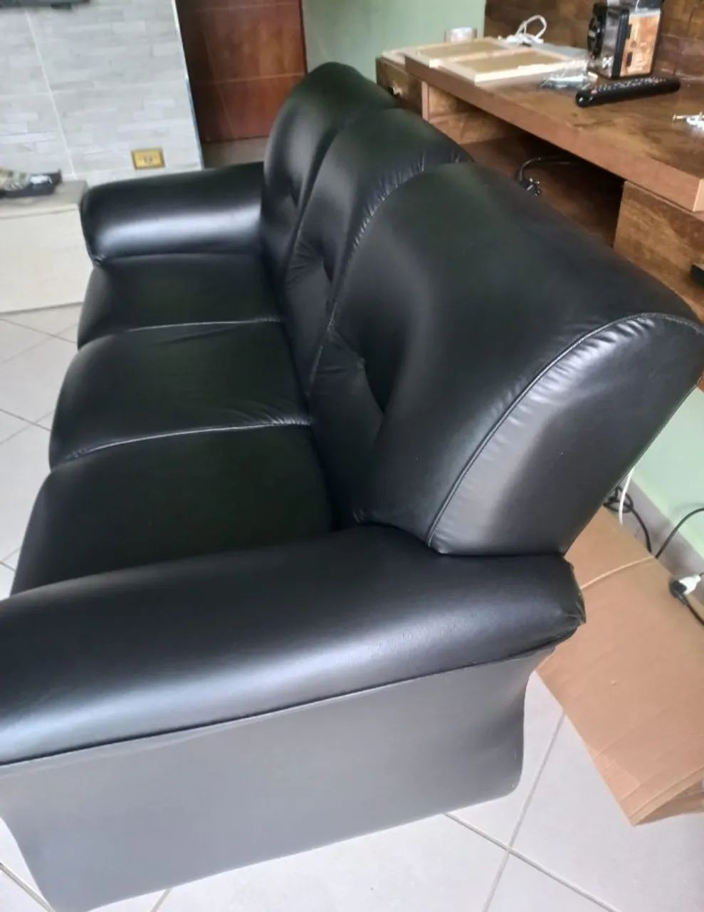 Sofá de couro preto  - Foto 3