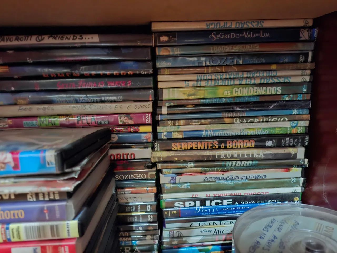 Vendo coleção de DVDs e CDs  - Foto 4