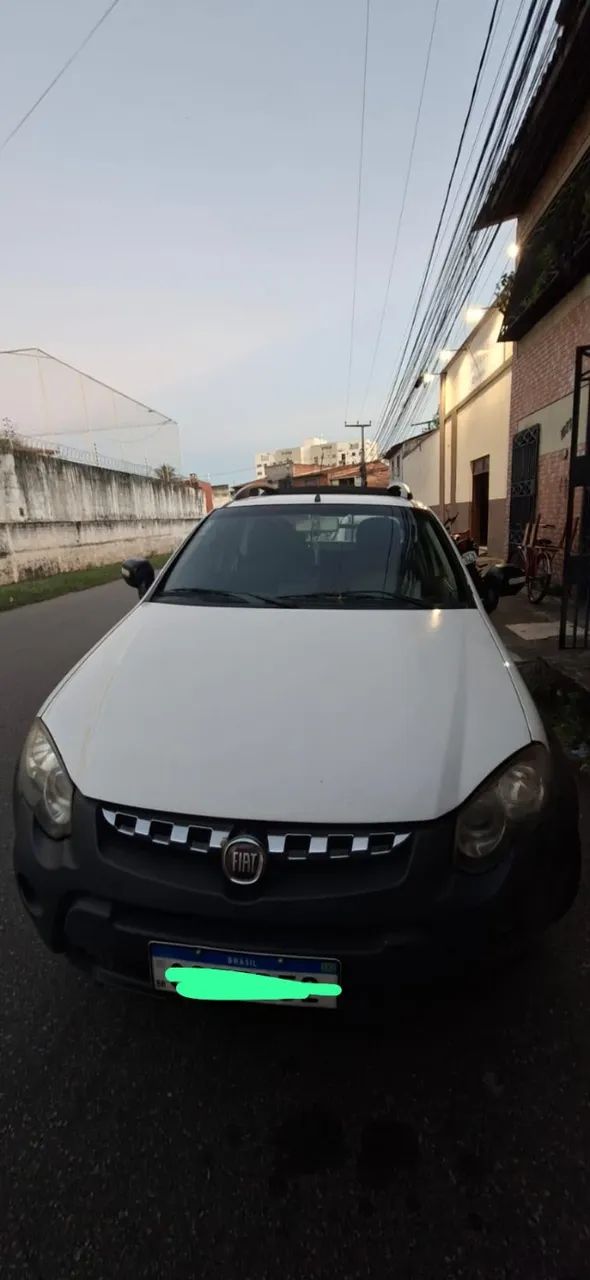 Fiat Strada Adventure1.8/ 1.8 Locker Flex CD 2013 - Foto 2