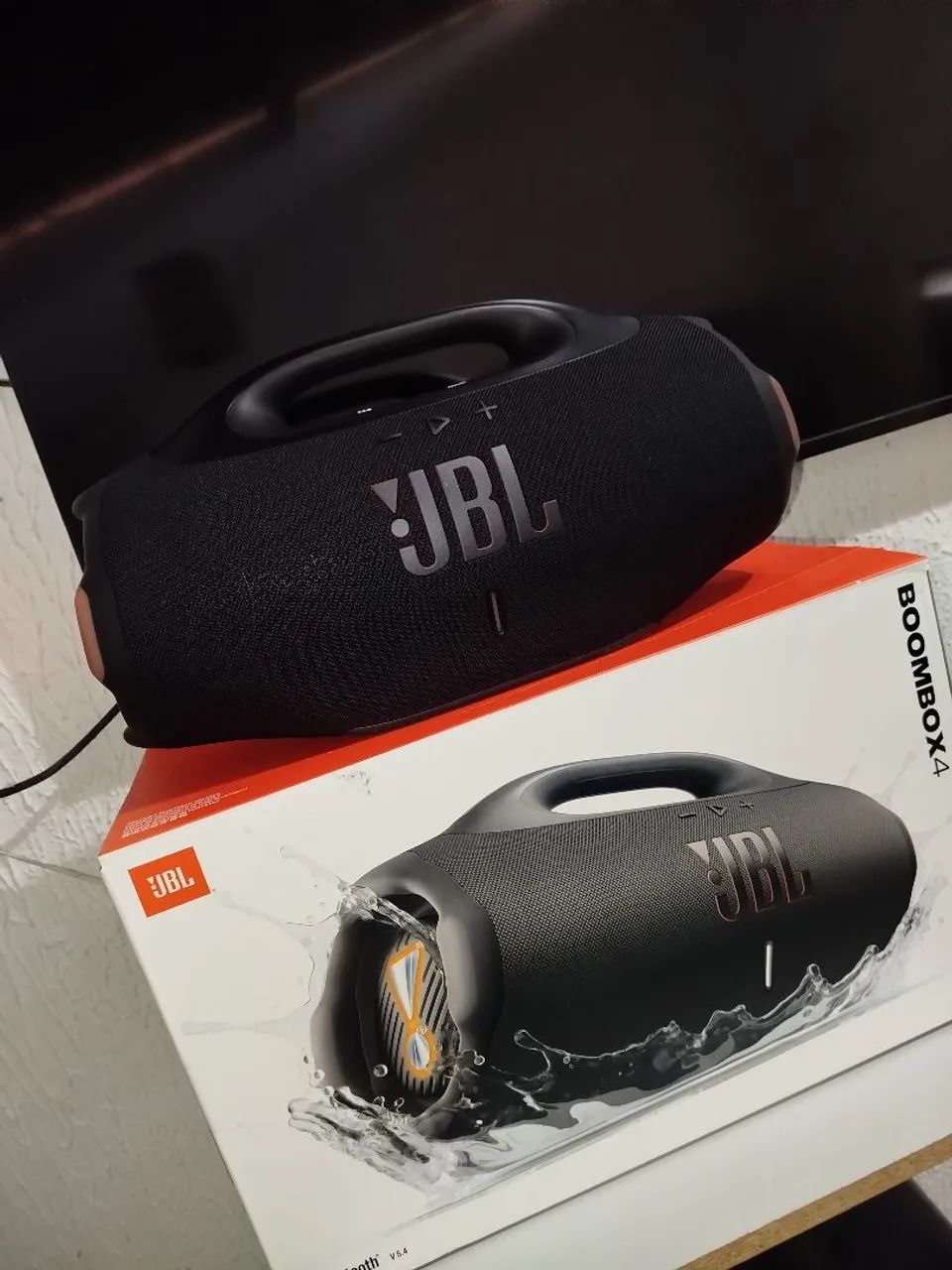 JBL Boombox 4 