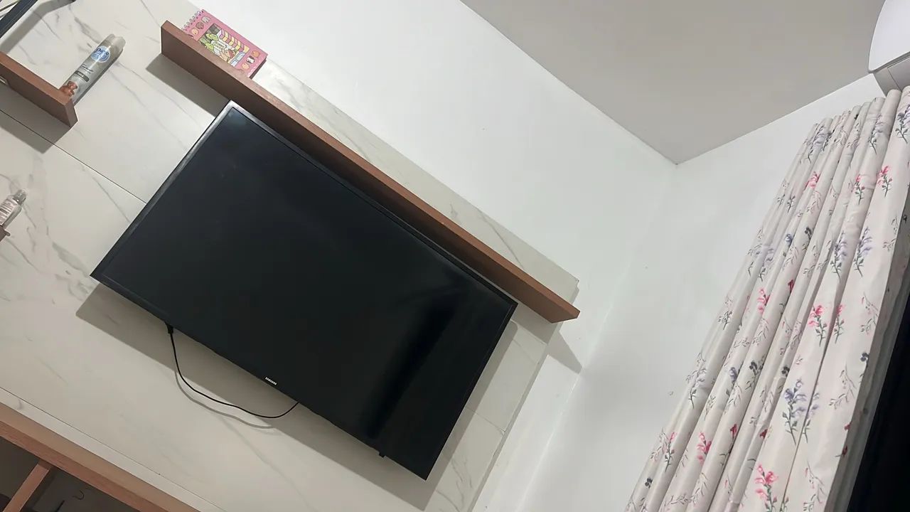 Vendo TV com avarias 