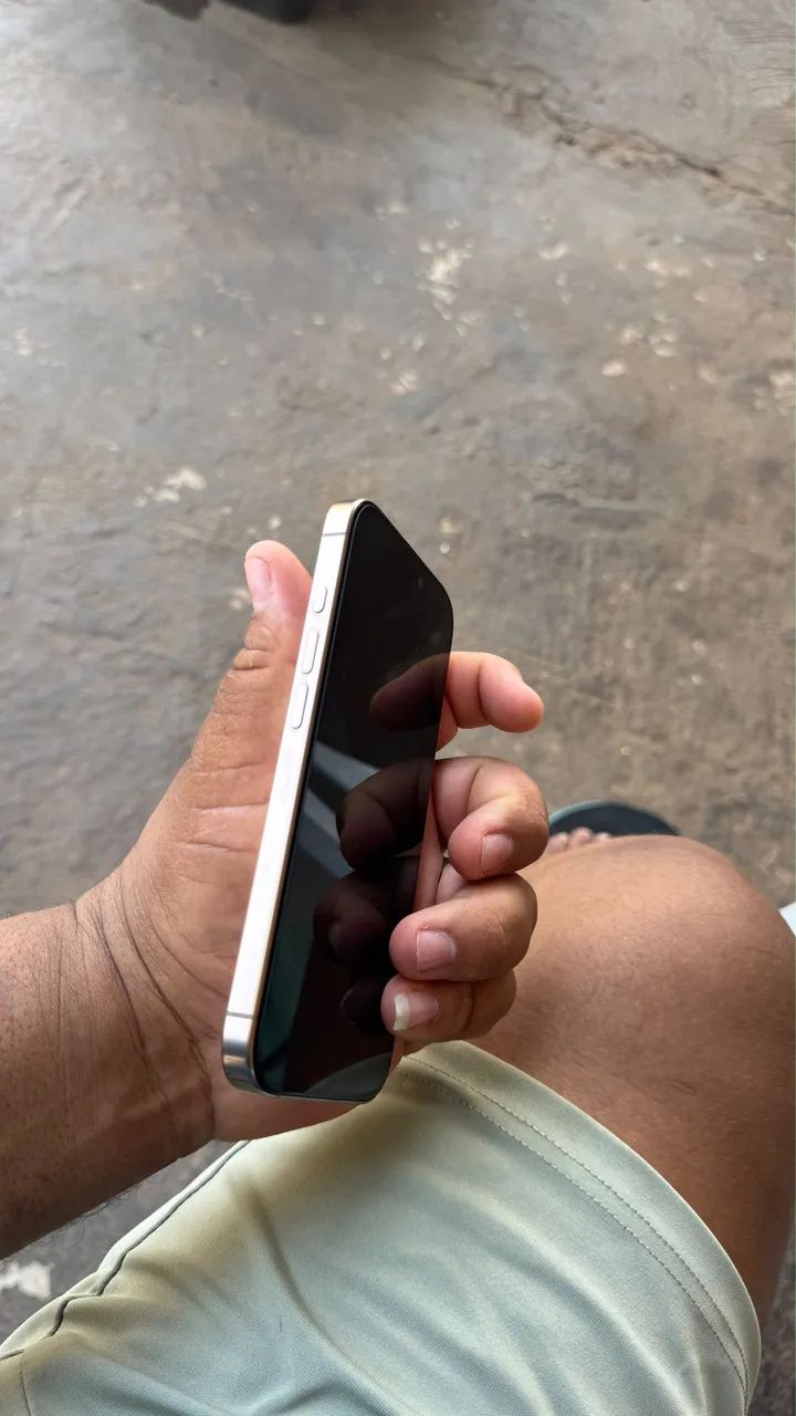 VENDO IPHONE 16 PRO 128  - Foto 2