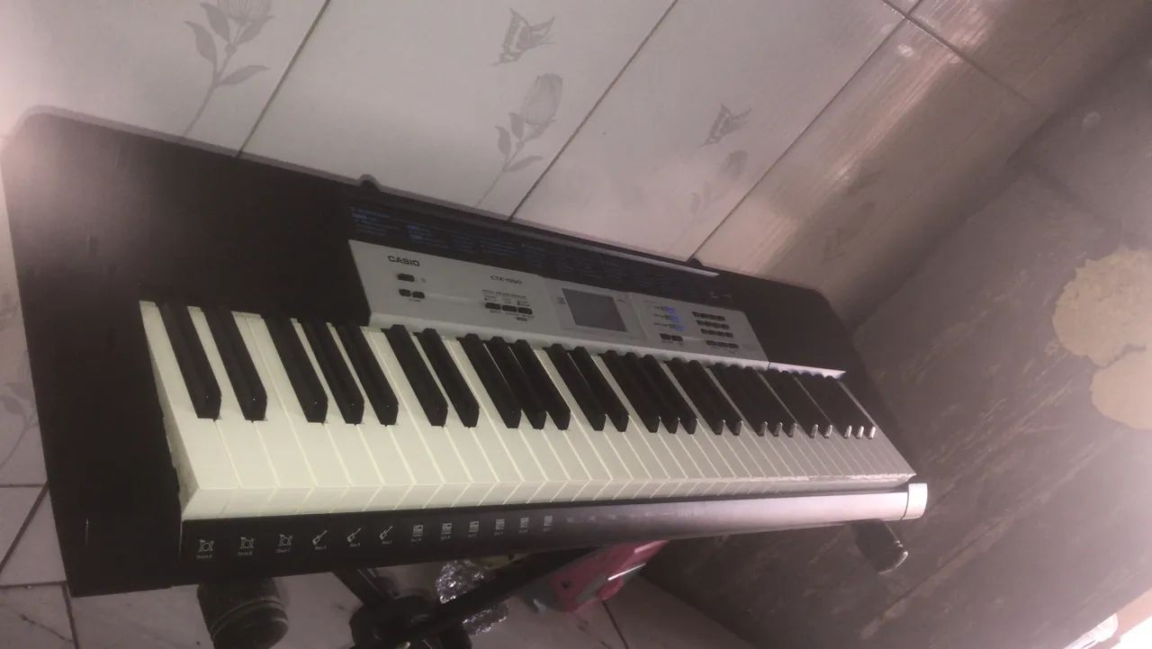 Teclado Casio ctk1550